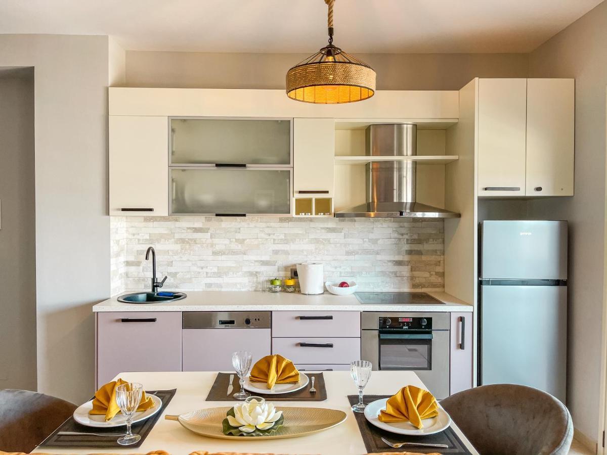 Rooftop Apartments Дуррес Екстер'єр фото