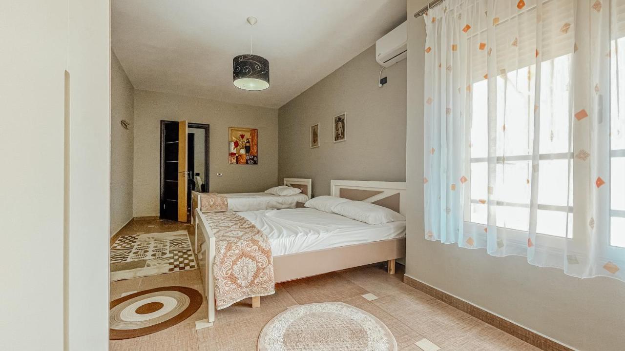 Rooftop Apartments Дуррес Екстер'єр фото