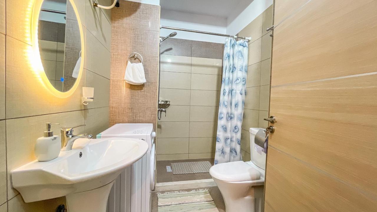 Rooftop Apartments Дуррес Екстер'єр фото