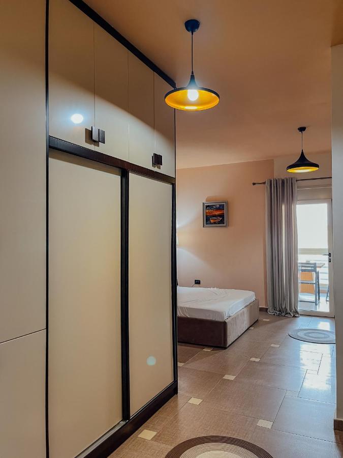 Rooftop Apartments Дуррес Екстер'єр фото